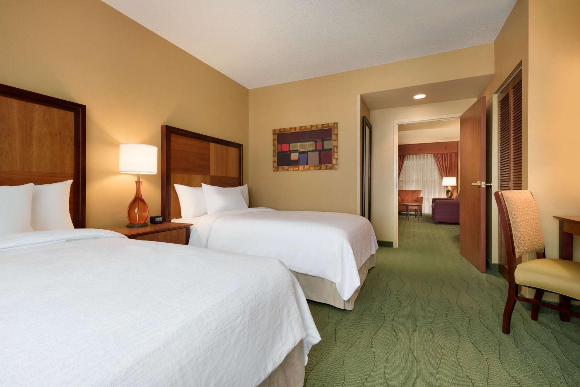 Embassy Suites East Peoria Hotel And Riverfront Conference Center Экстерьер фото