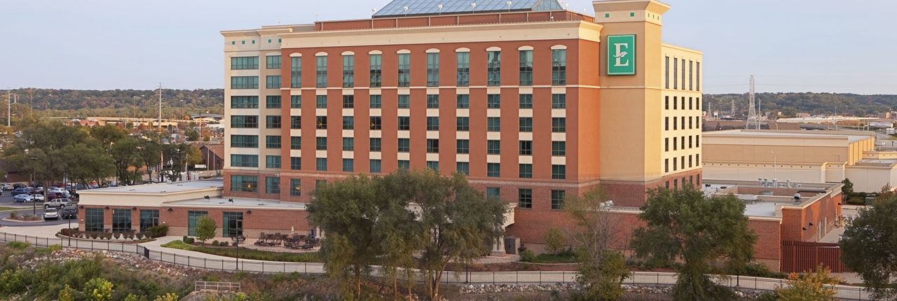 Embassy Suites East Peoria Hotel And Riverfront Conference Center Экстерьер фото